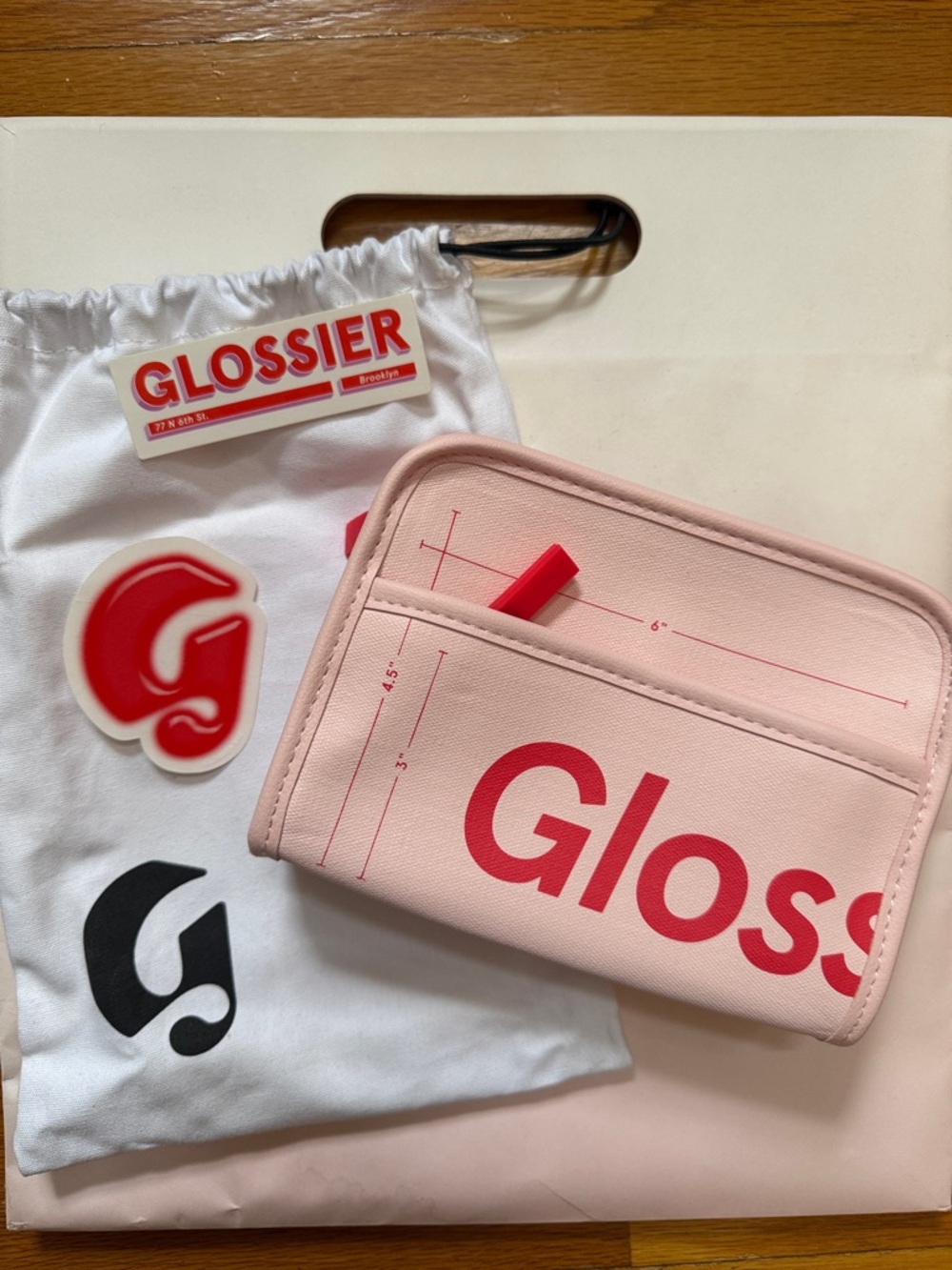 GLOSSIER Mini Beauty Bag
